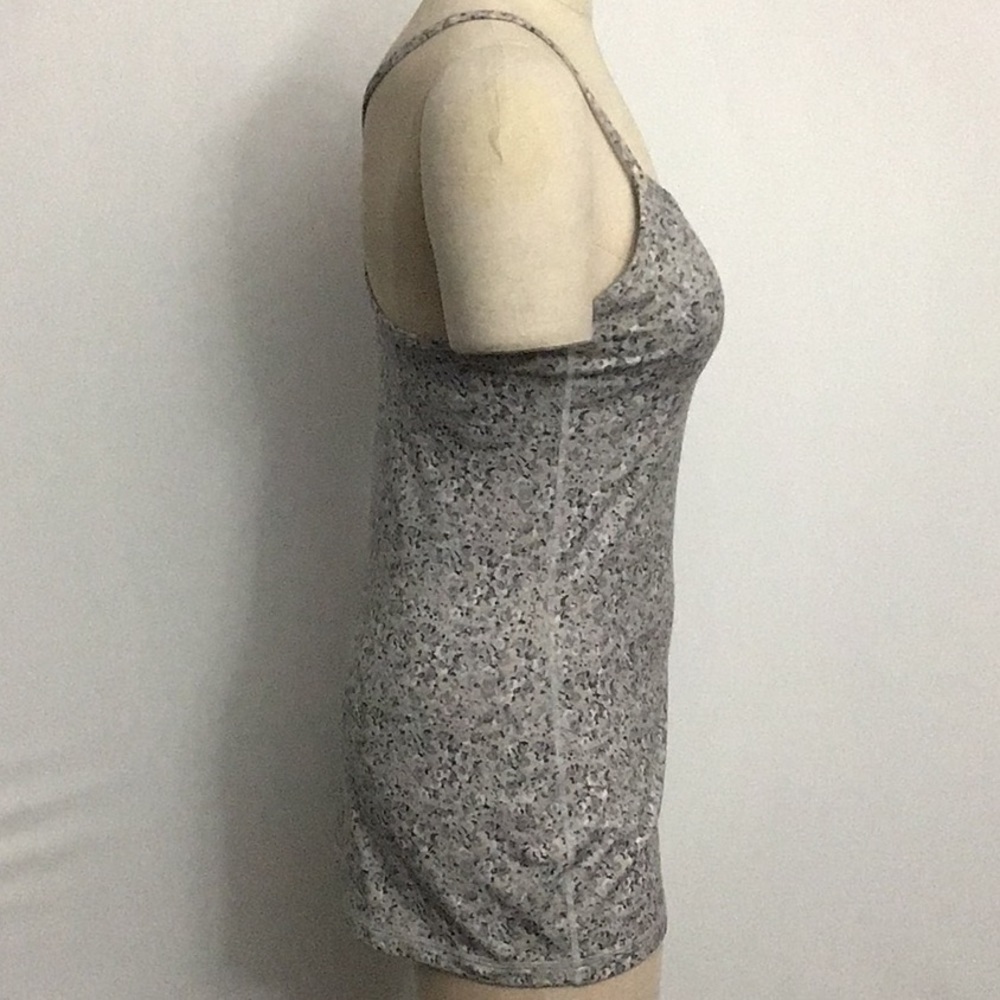 Lululemon Power Y Tank Luon Petite Fleur Silver Spoon EUC Size 8 - Picture 2 of 9